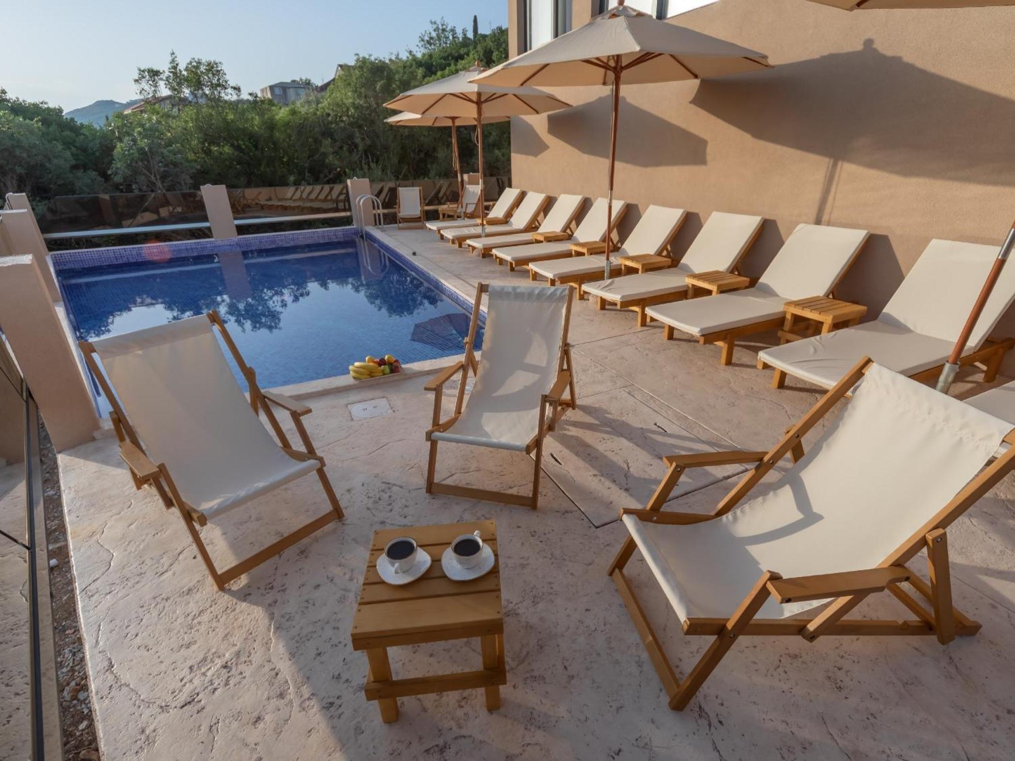 דוברה וודה Hotel Diman מראה חיצוני תמונה