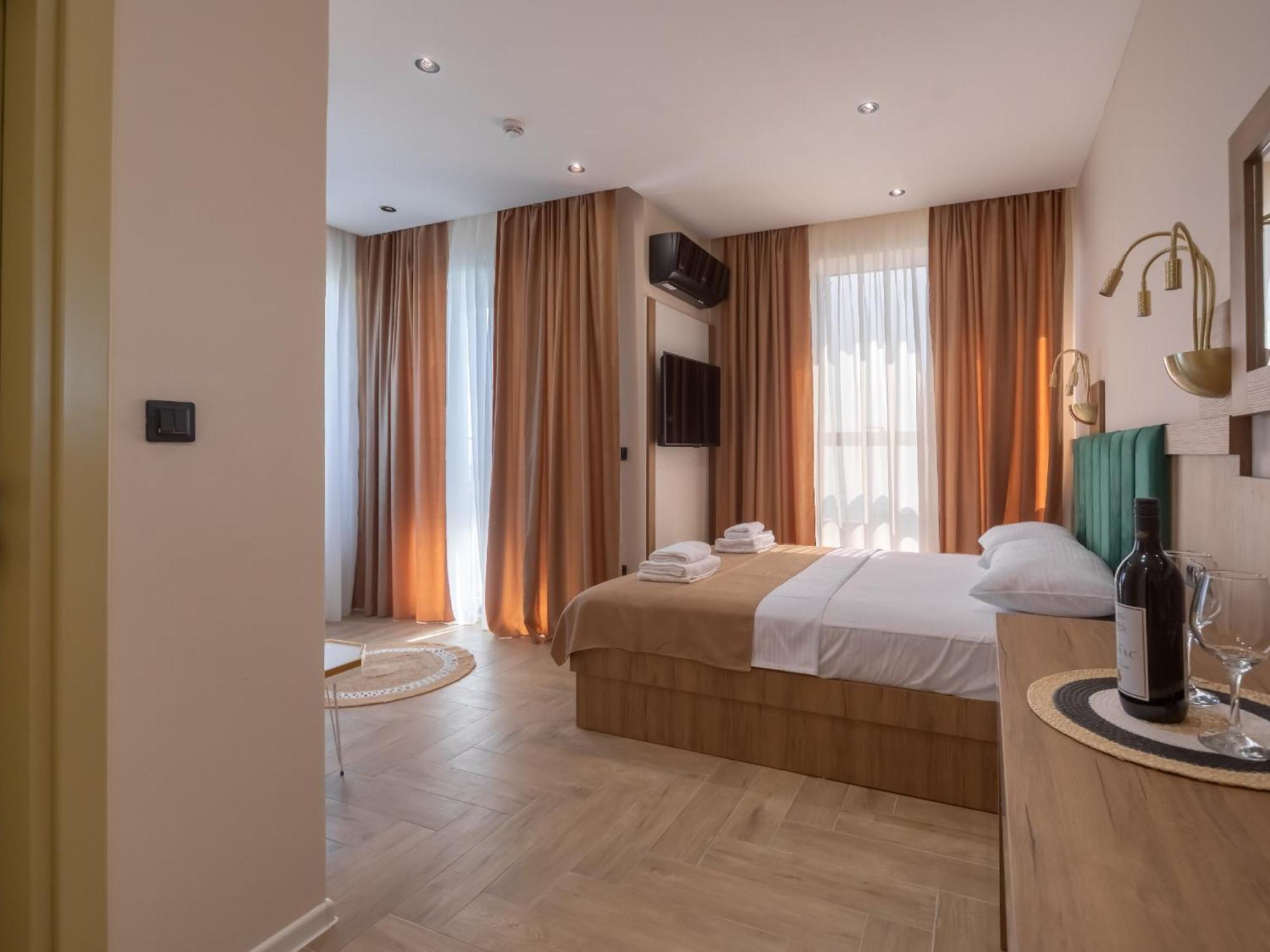 דוברה וודה Hotel Diman מראה חיצוני תמונה
