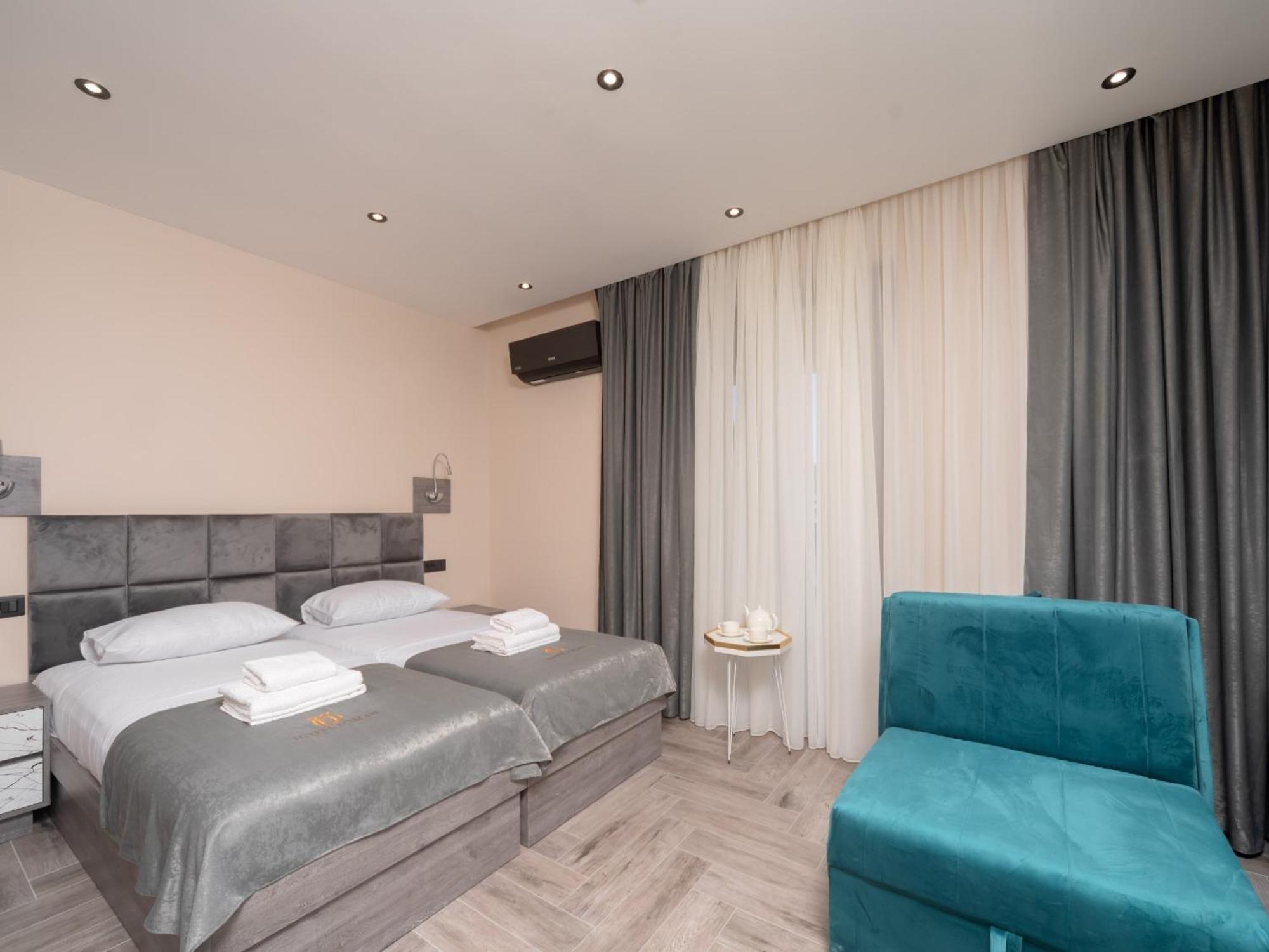 דוברה וודה Hotel Diman מראה חיצוני תמונה