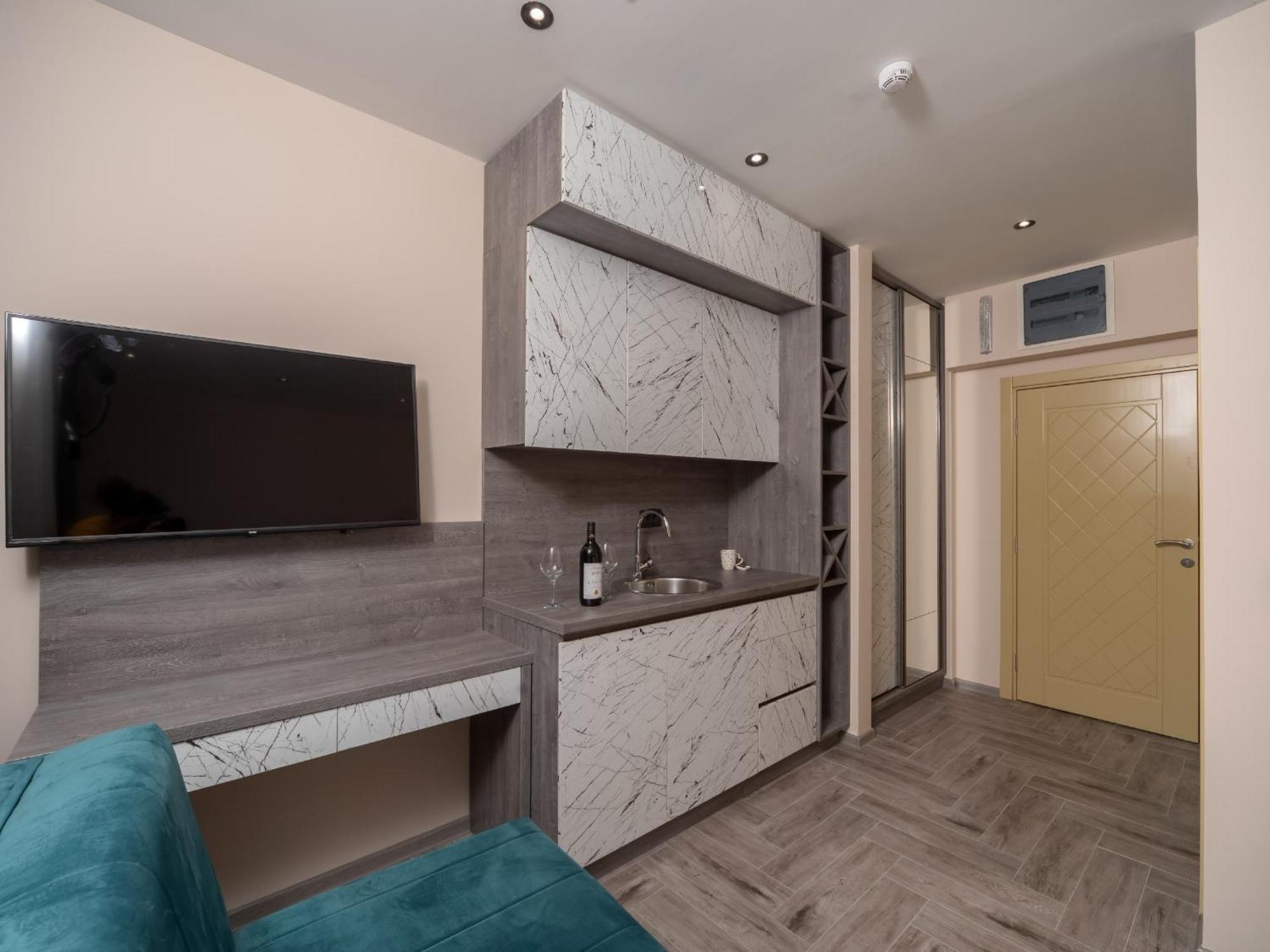 דוברה וודה Hotel Diman מראה חיצוני תמונה