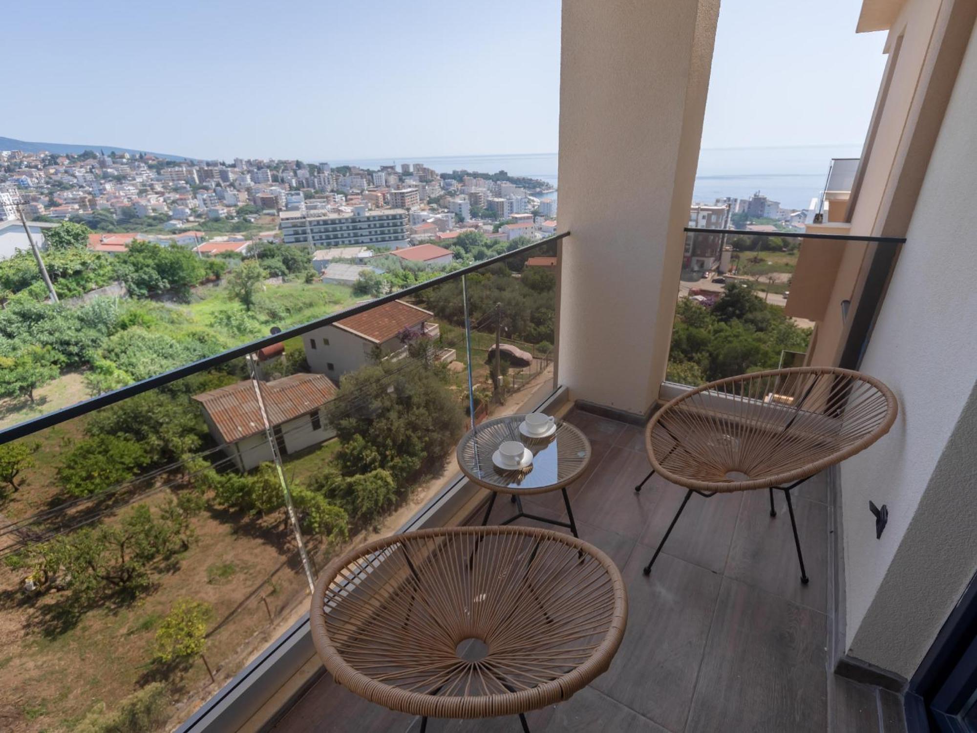 דוברה וודה Hotel Diman מראה חיצוני תמונה