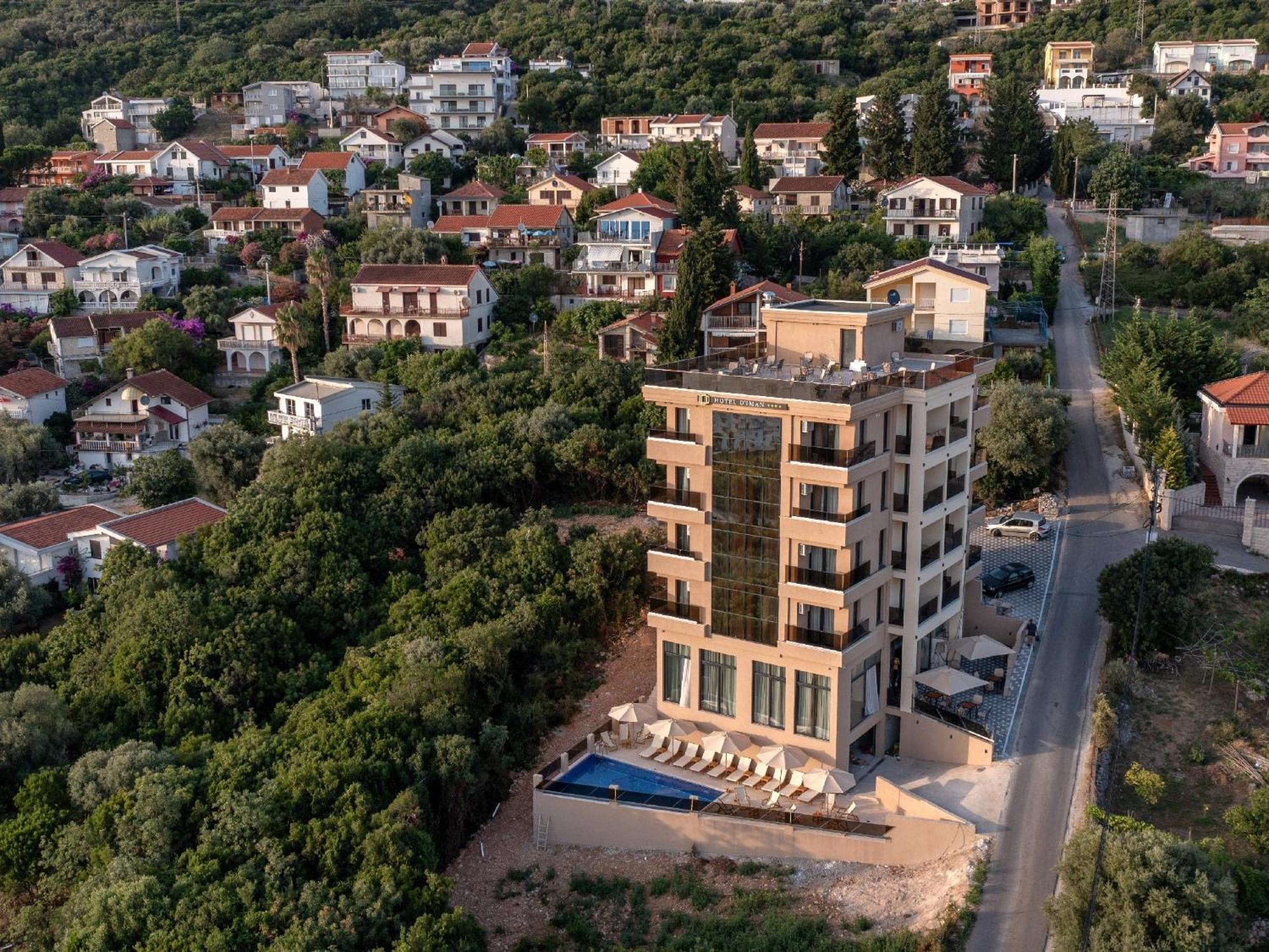 דוברה וודה Hotel Diman מראה חיצוני תמונה